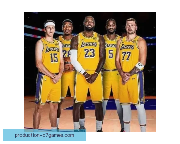湖人新赛季阵容曝光詹姆斯状态引领球队再冲总冠军