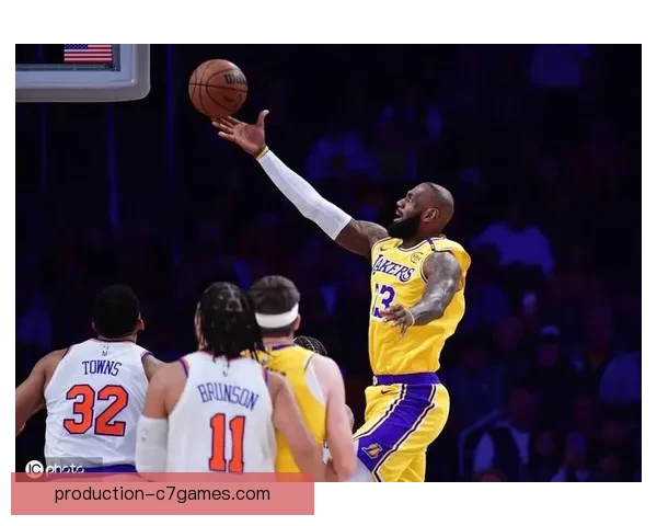 湖人队逆转勇士豪取连胜 詹姆斯再现统治力